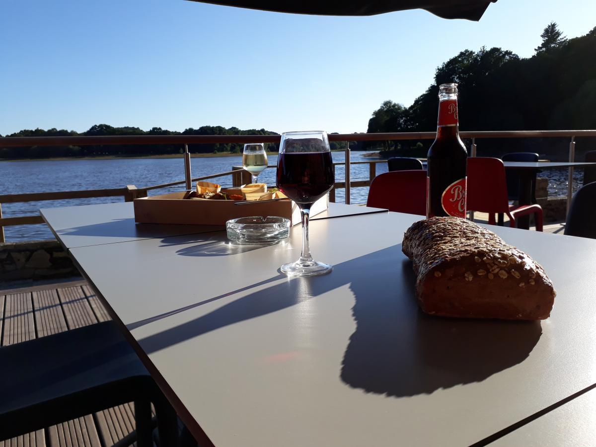 Terres De France - Le Domaine Du Moulin Neuf Hotel Rochefort-en-Terre Bagian luar foto