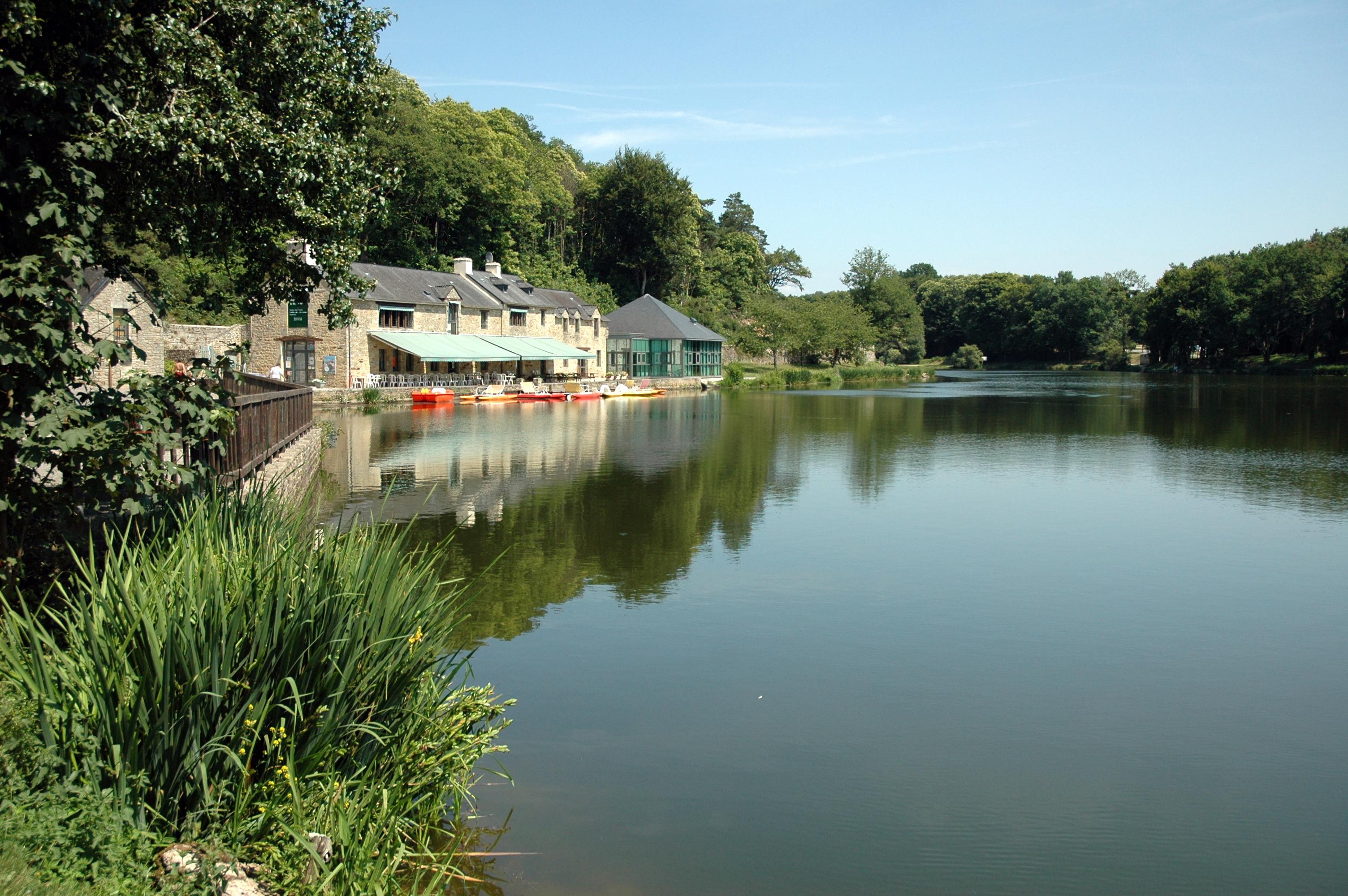 Terres De France - Le Domaine Du Moulin Neuf Hotel Rochefort-en-Terre Bagian luar foto