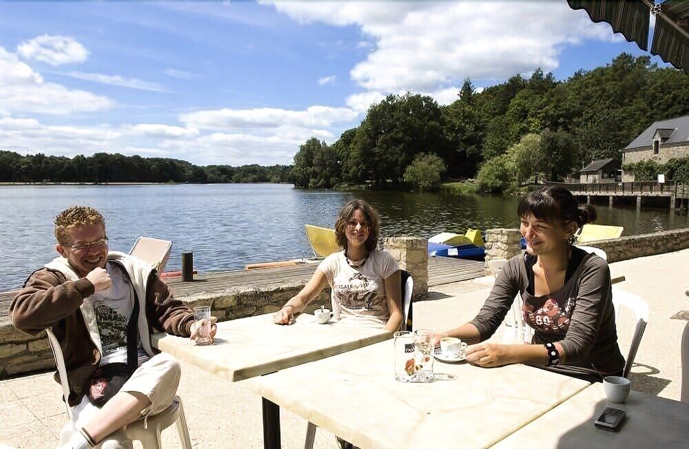 Terres De France - Le Domaine Du Moulin Neuf Hotel Rochefort-en-Terre Bagian luar foto
